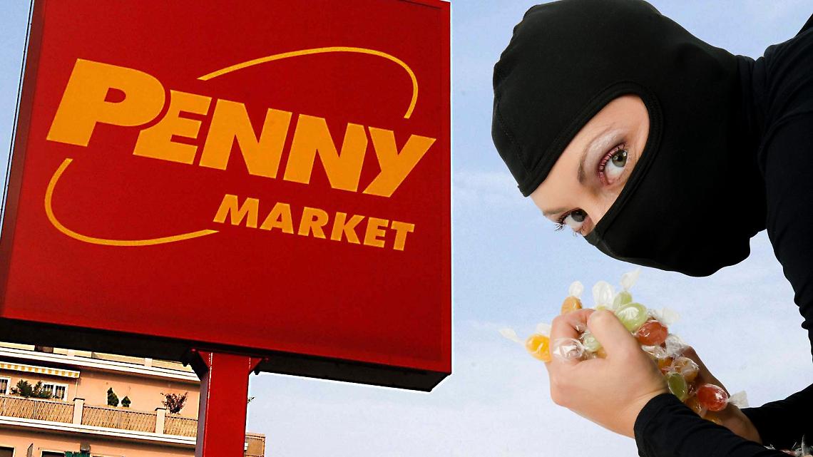 Due colpi alla stessa catena di supermercati nel Canavese: muro bucato, 8mila euro portati via