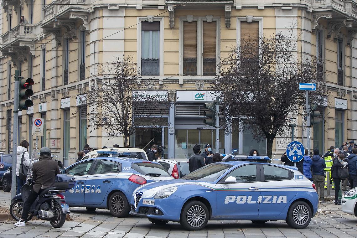 Quartiere sotto assedio: quattordici furti in un mese. La protesta dei negozianti