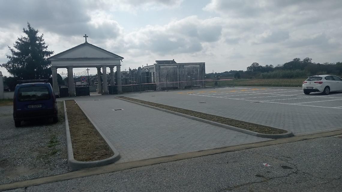 Montanaro: il piazzale del cimitero torna accessibile dopo mesi di attesa