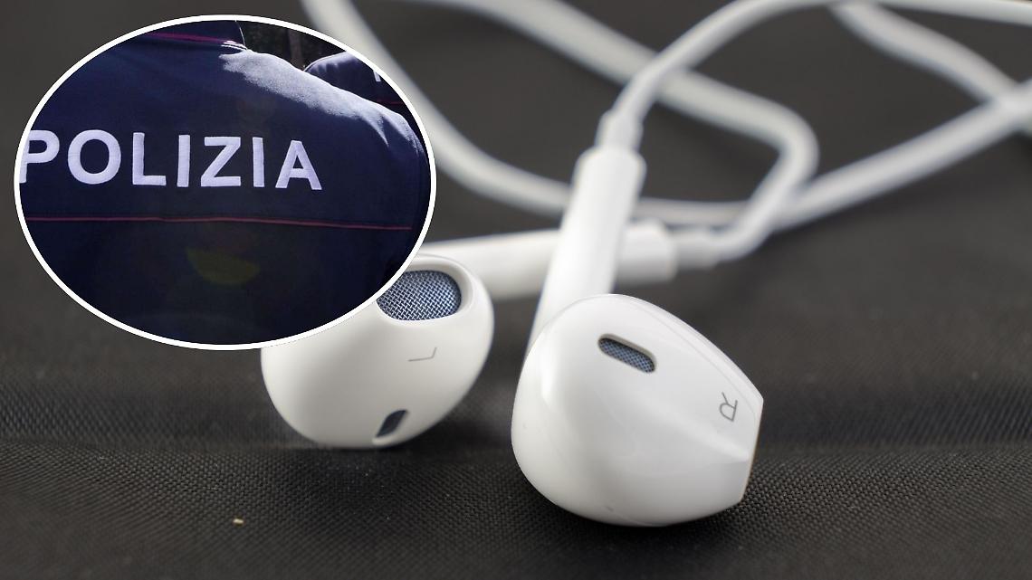 All’esame della patente con auricolari e microcamera: denunciato a Vercelli