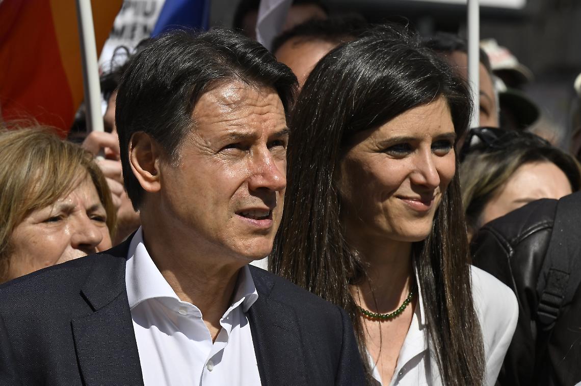 Appendino contro tutti. Scoppia la guerra nel M5S