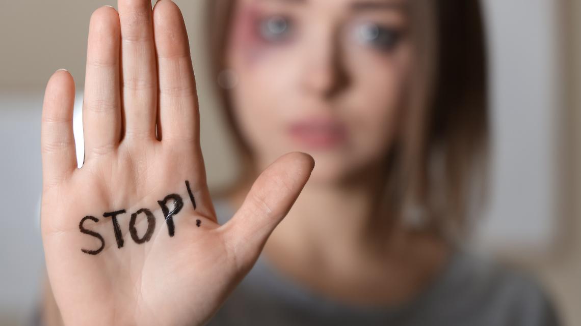 La violentava da quando aveva cinque anni: ventidue anni di inferno ad Asti