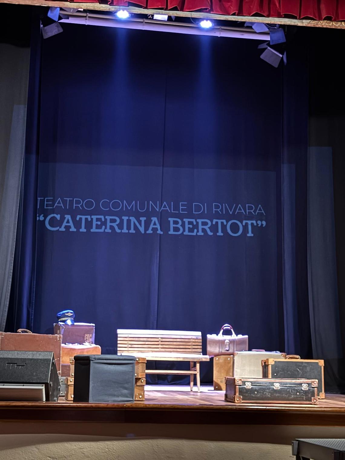 Quel teatro che ora porta il suo nome: Rivara abbraccia per sempre Rina Bertot
