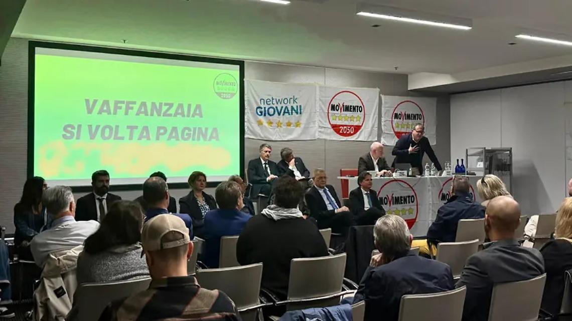 Vaffanculo Zaia... «VaffanZaia»: lo slogan shock dei Cinque Stelle in Veneto e le tensioni nel centrosinistra