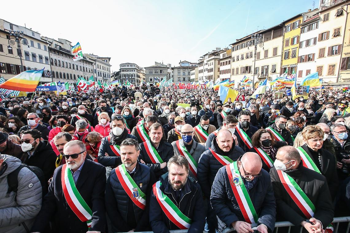 Sindaci in trincea sulla manovra: “Tagli e accantonamenti soffocano gli enti locali”