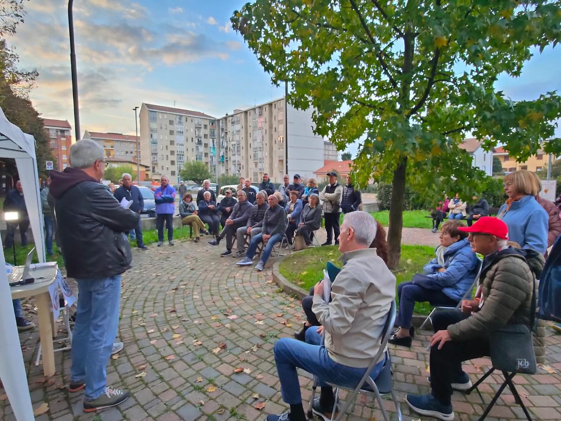 L'incontro tra i residenti del quartiere e l'amministrazione comunale di Chivasso