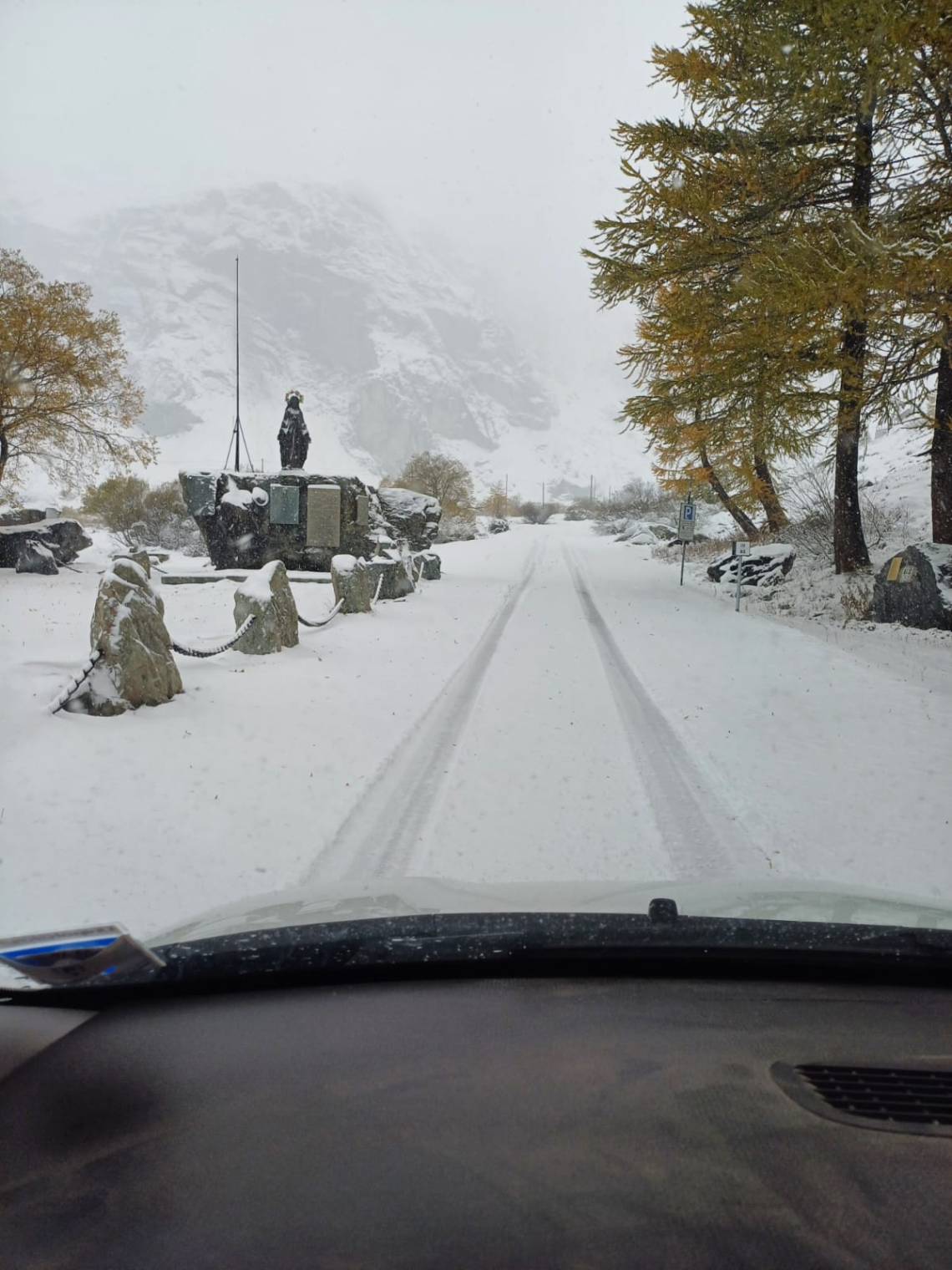 Neve anticipata nelle Valli di Lanzo, chiuso il tratto montano della SP1 fino a Pian della Mussa