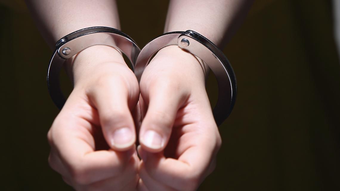 Torino, rapina al supermercato di Mirafiori: arrestata una donna di 49 anni