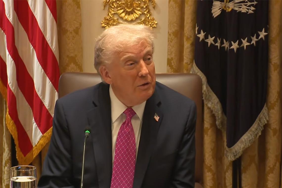 L’America si ferma: Trump vola in Asia mentre a Washington il governo è in tilt