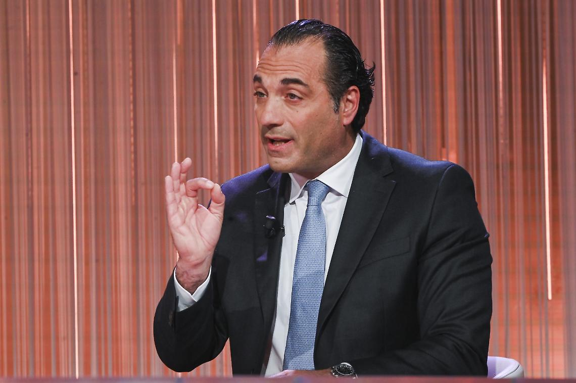 Filosa intervistato da Bruno Vespa: "“Nessun ridimensionamento Stellantis in Italia...".