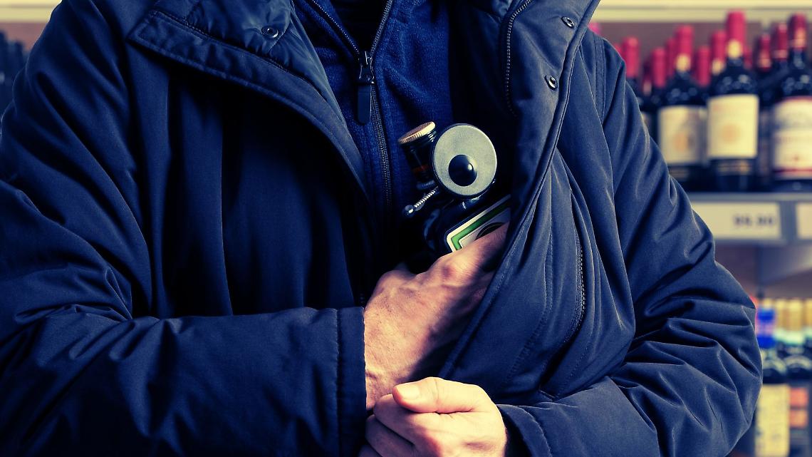 Furto al supermercato 