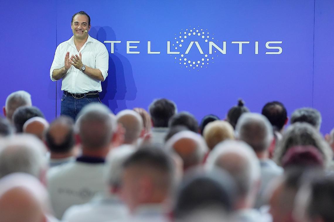 Ricavi record per Stellantis, eppure gli investitori fuggono: cosa sta succedendo?