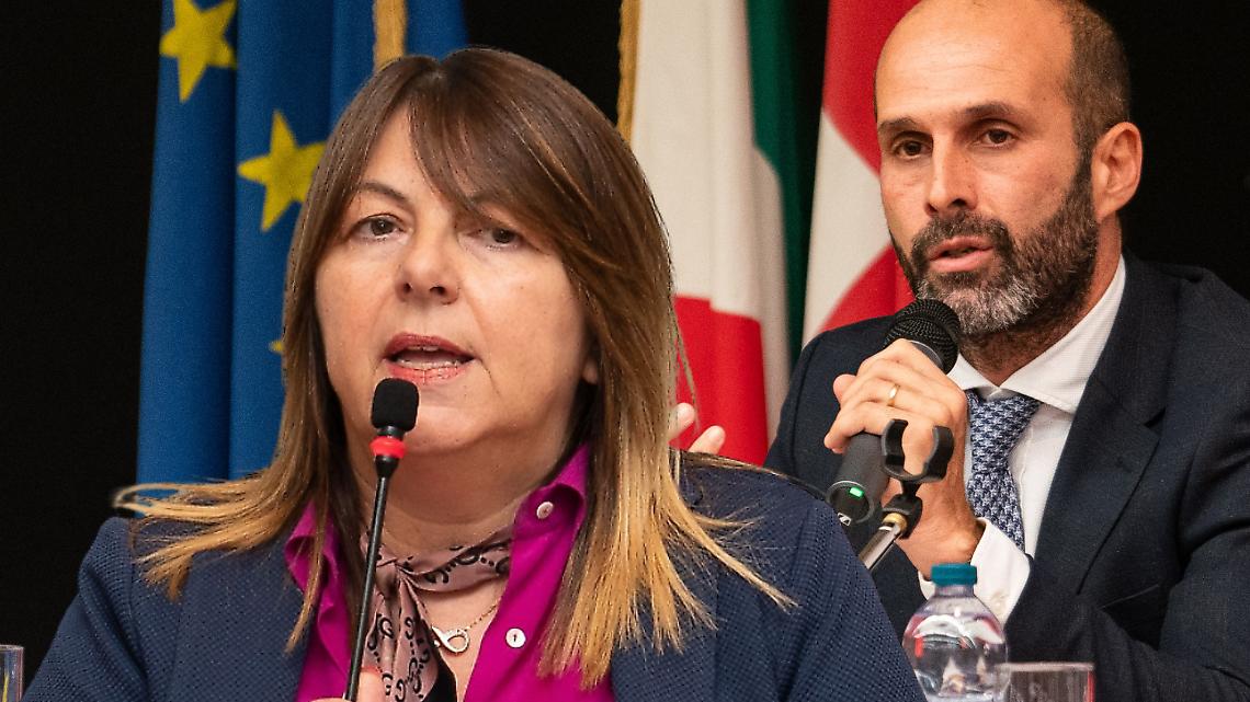 La guerra delle locandine "pro pal" e su "Giulia non sposare quel cretino"
