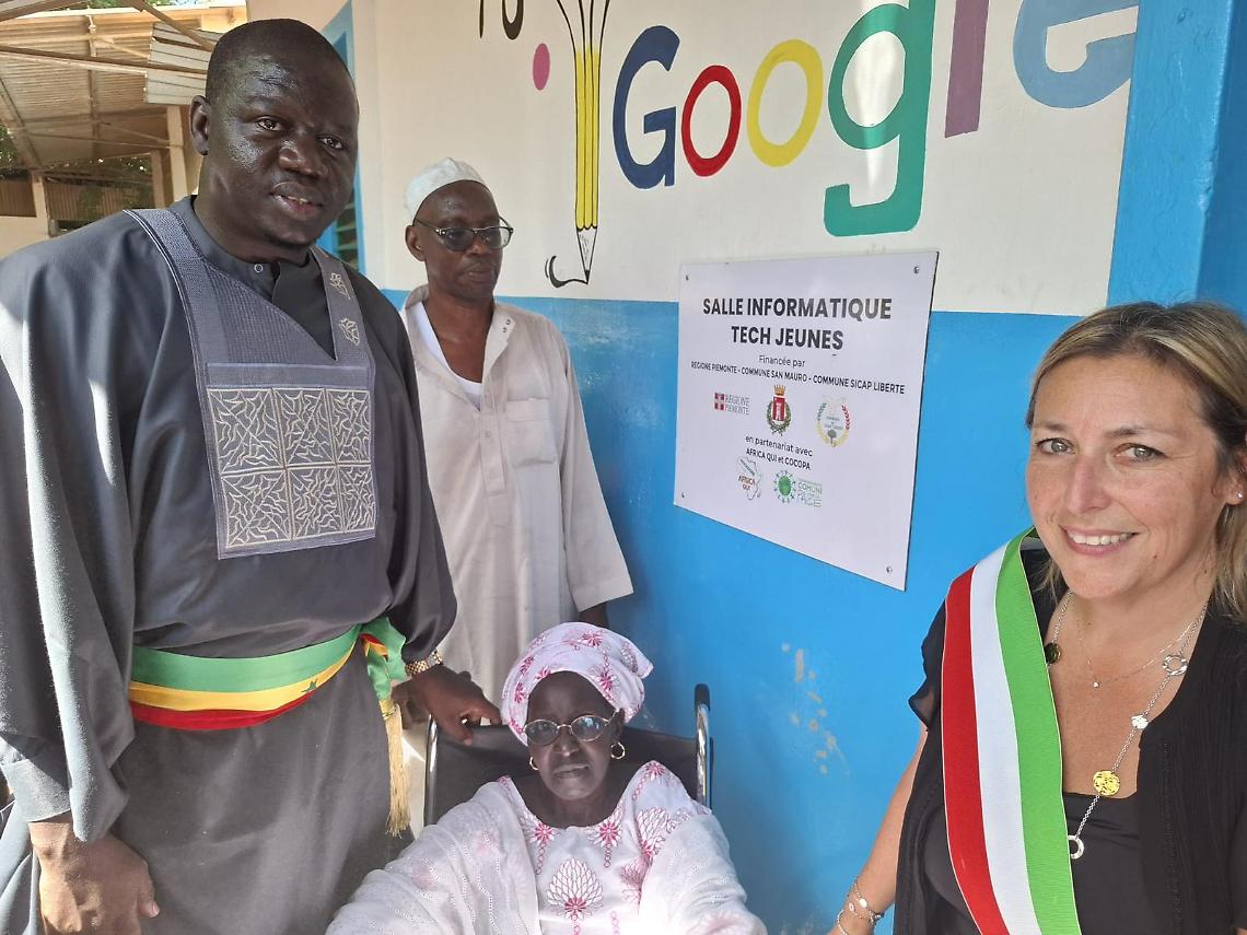 3mila euro di computer, 6mila di viaggio: inaugurata l'aula informatica di San Mauro in Senegal