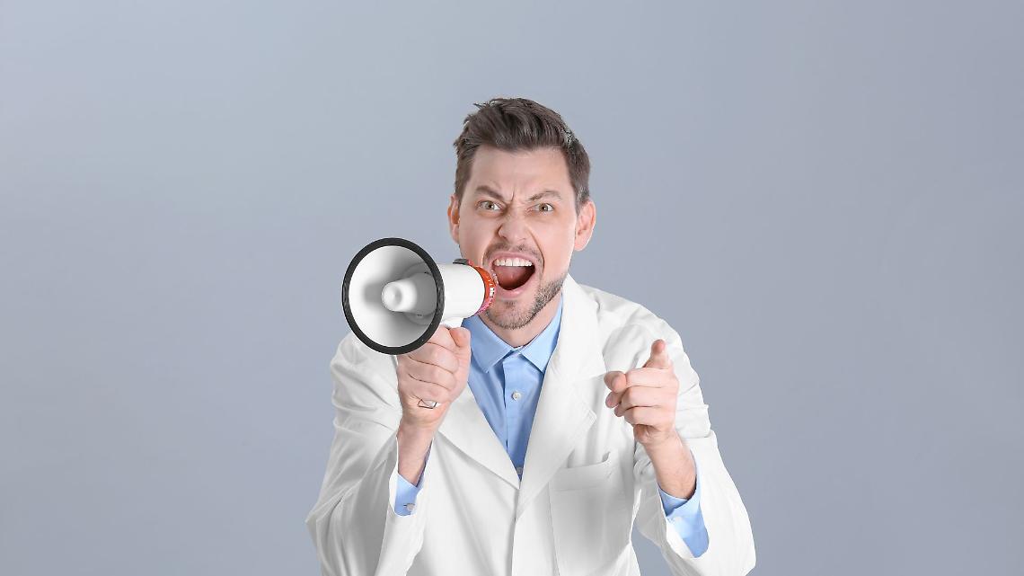 Medici e farmacisti sul piede di guerra: rinnovi firmati, scioperi e tensioni nella sanità italiana