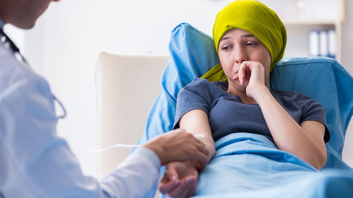 Cancro e lavoro, 1 paziente su 6 costretto a lasciare l’impiego