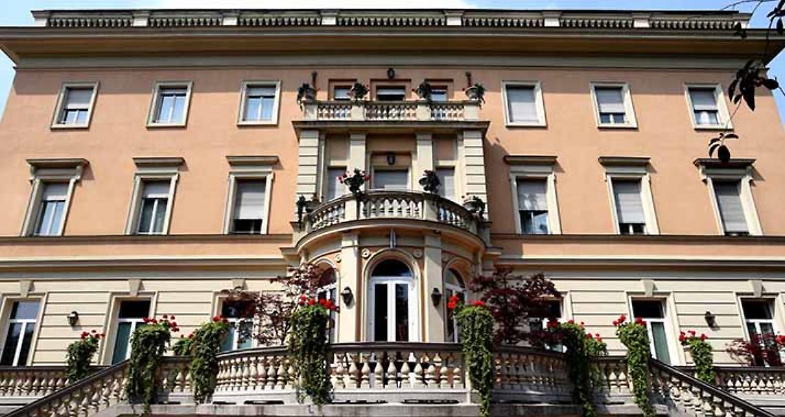 Fornaca, la clinica che doveva pagare e invece si prende pure la proroga