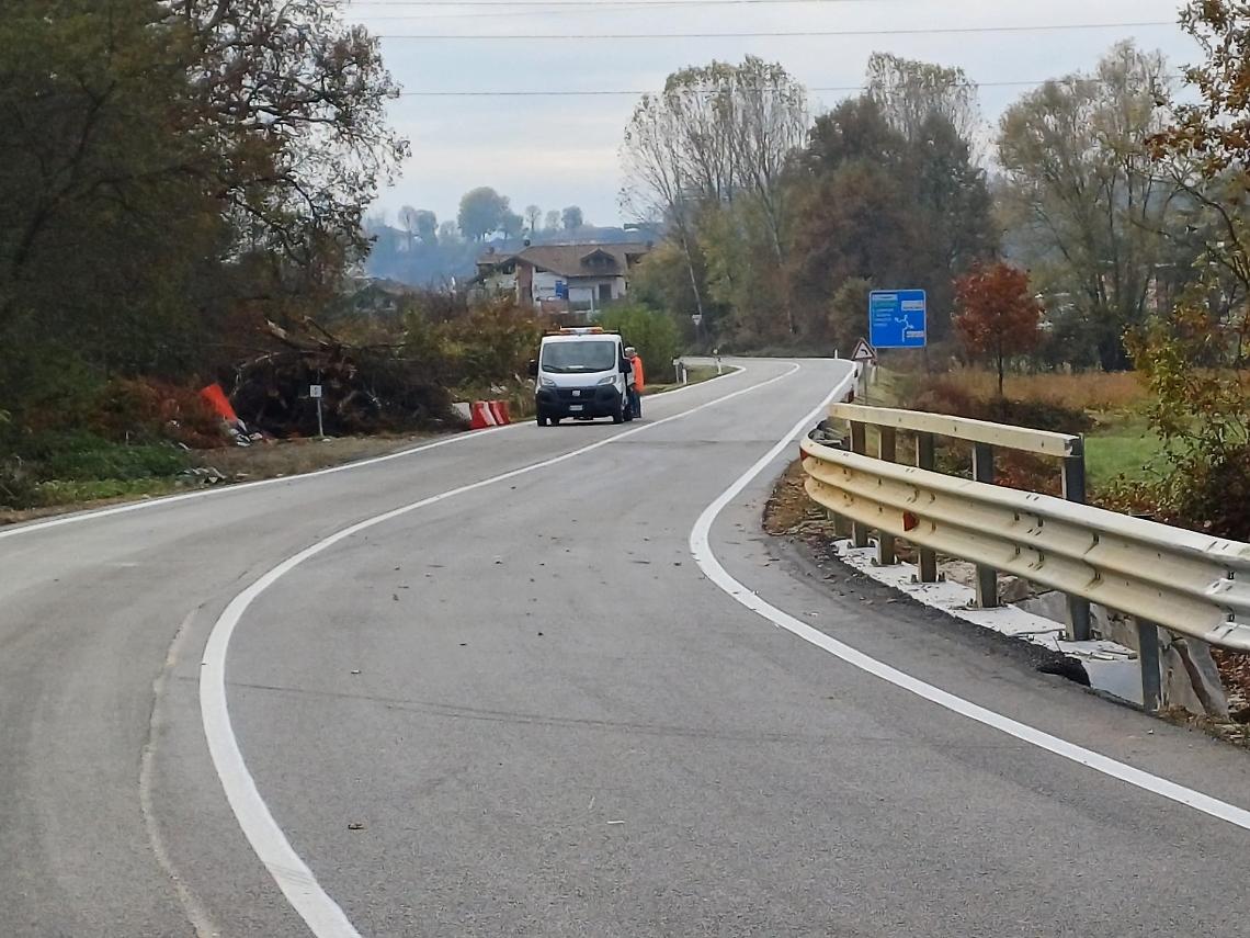 Dopo sette mesi di chiusura, riapre il ponte sul rio: migliaia di cittadini tirano un sospiro di sollievo in Canavese