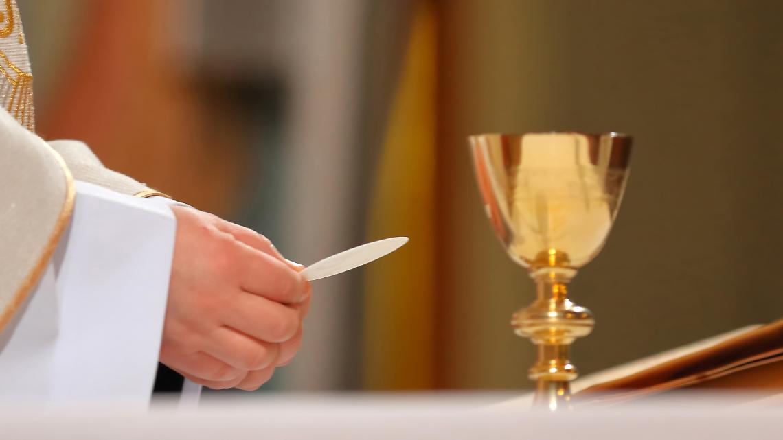 No Corredentrice no. Meglio il minimalismo mariano