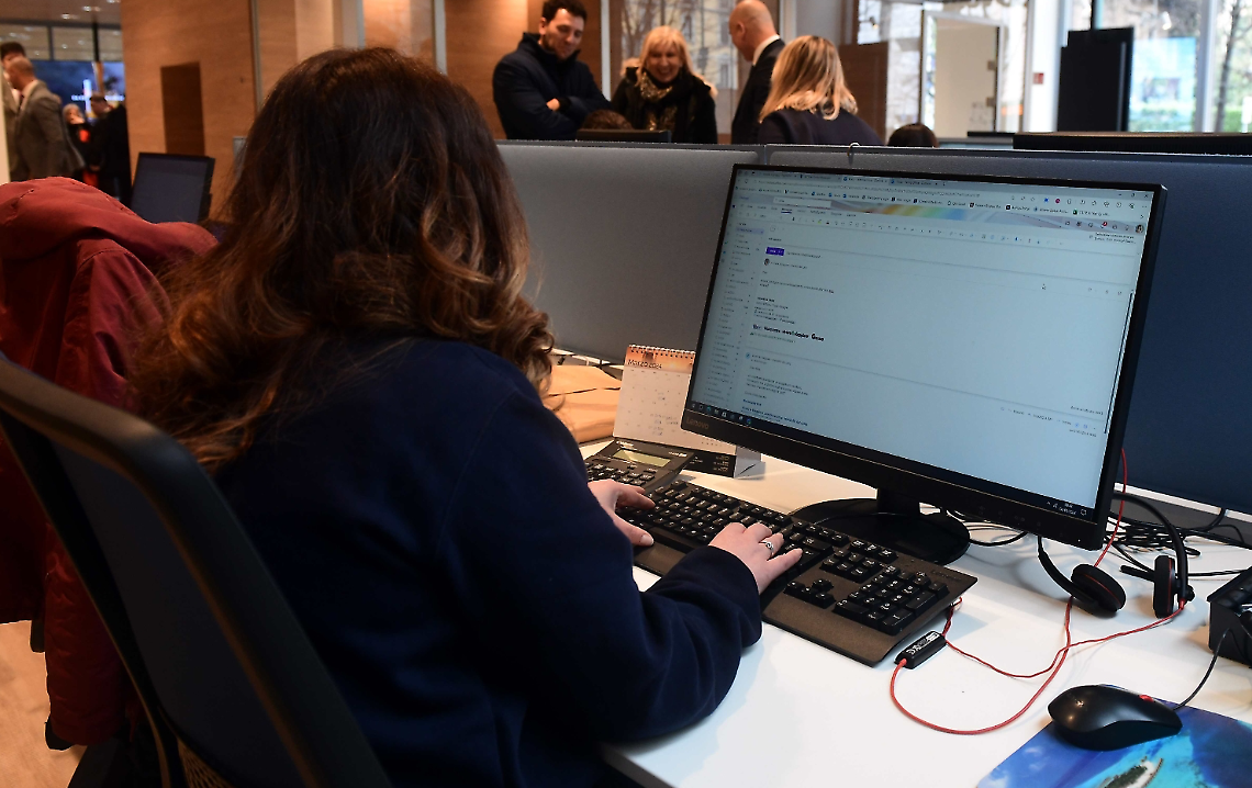 Telecontact, 1.500 lavoratori a rischio: in parlamento Pd e cinquestelle battono i pugni sul tavolo