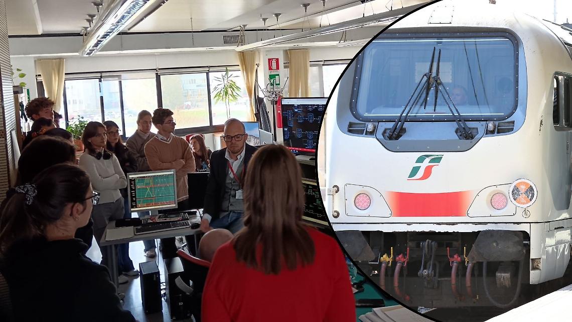 Dentro la sala di controllo dei treni piemontesi: 60 studenti del Politecnico scoprono le ferrovie da vicino