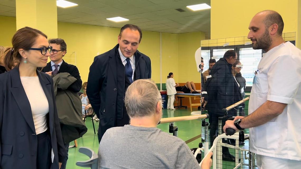 Ospedale, la sindaca si sveglia tardi: silenzi, proroghe e domande senza risposta