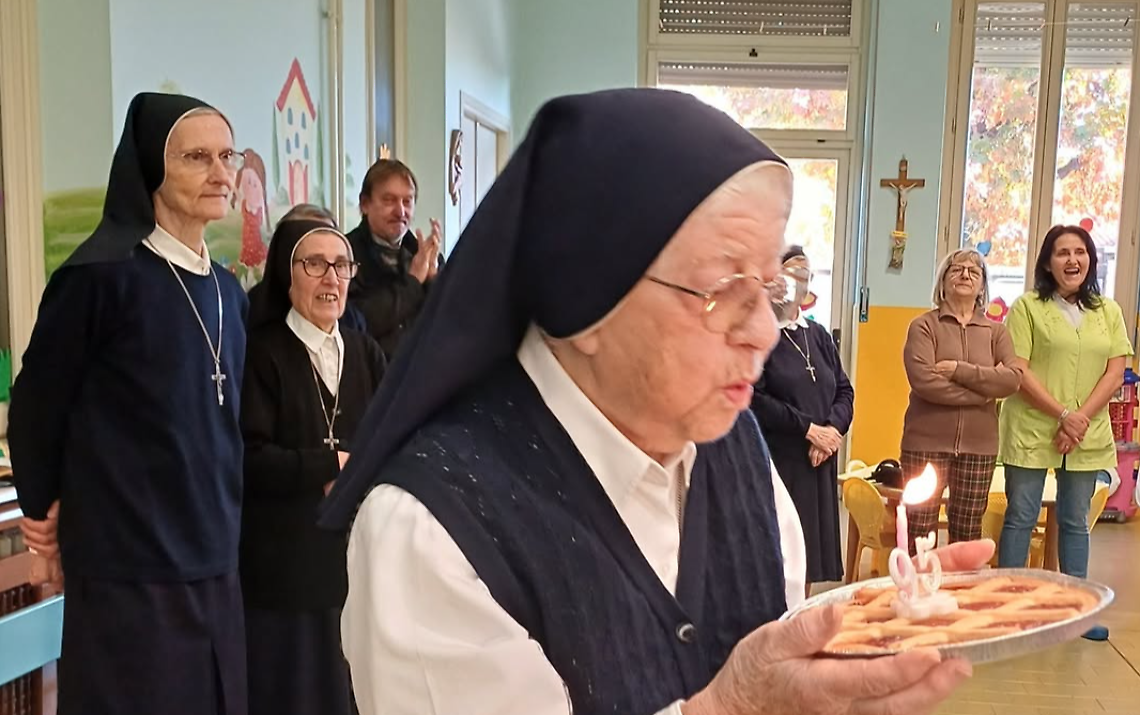 Suor Mariangela ha spento 95 candeline