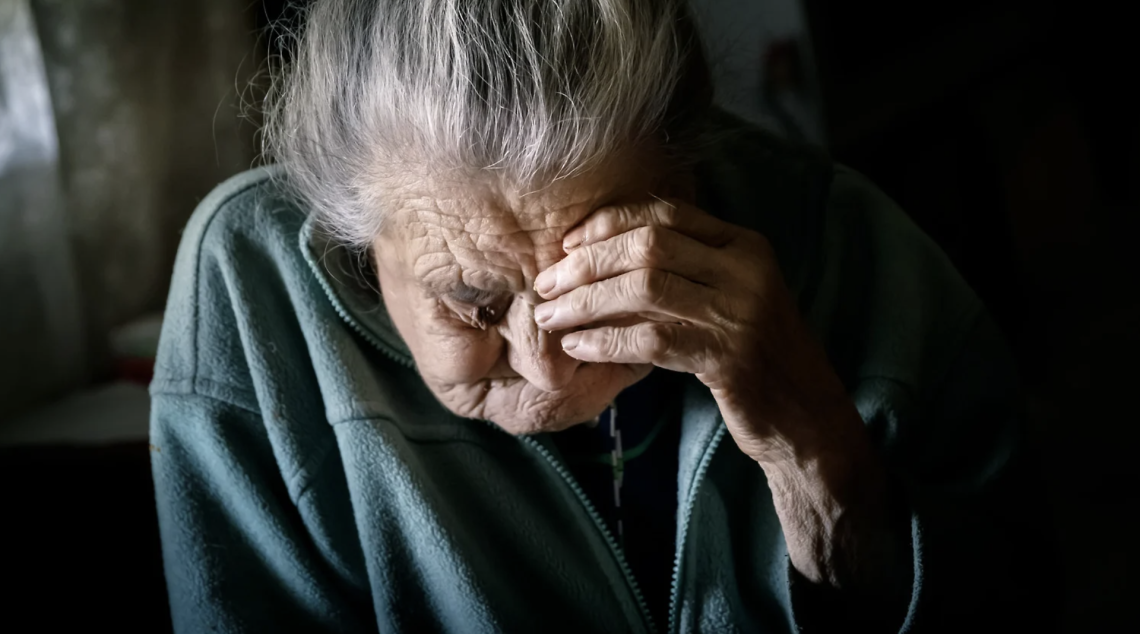 Vinovo: arrestato un 43enne itlaiano accusato di aver scalgiato una sedia contro la meadre