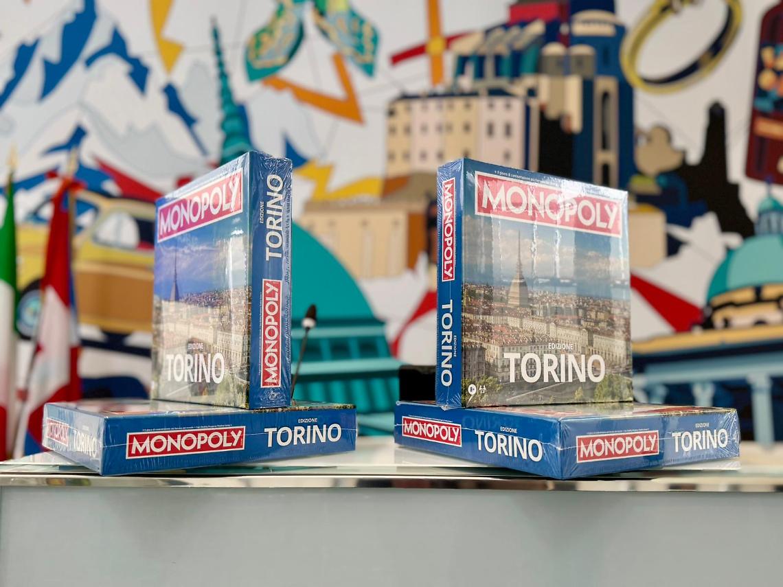 Il gioco del "Monopoli" conquista Torino: la città finisce sul tabellone e diventa leggenda