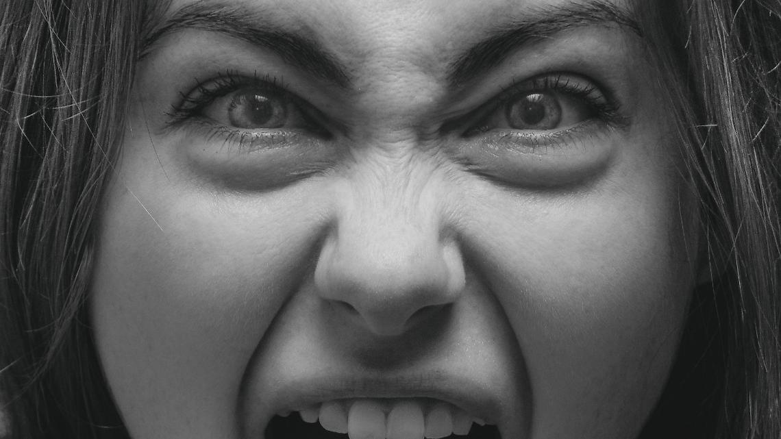 Aggredisce l’ex compagno