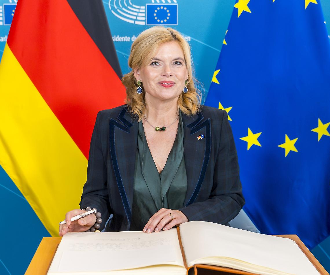 Germania "bordello d'Europa": il grande inganno della prostituzione legale