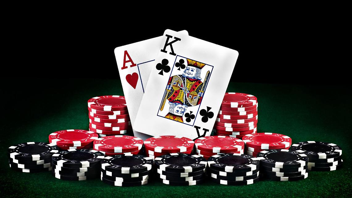 Texas Hold&rsquo;em e soldi sul tavolo: scoperta una bisca clandestina nel Biellese