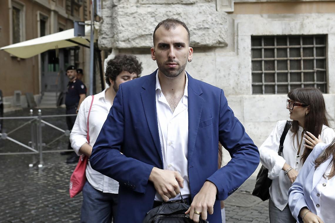 I Cinquestelle con Blengino: “Arrestato per mezzo chilo di canapa, vittima di una legge folle”