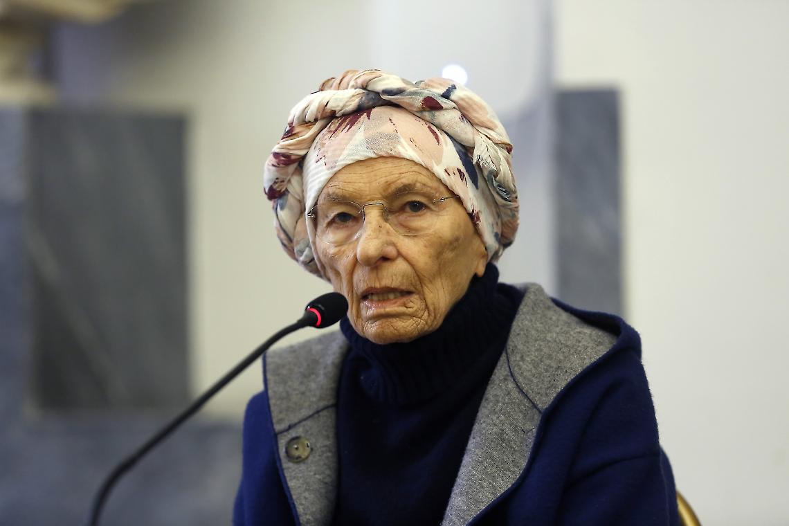 Emma Bonino, migliorano le condizioni: trasferita dal subintensivo al reparto