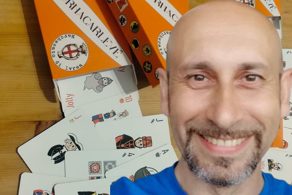 Il Carnevale in un mazzo di carte: l’ultima invenzione di Andrea Moretto 