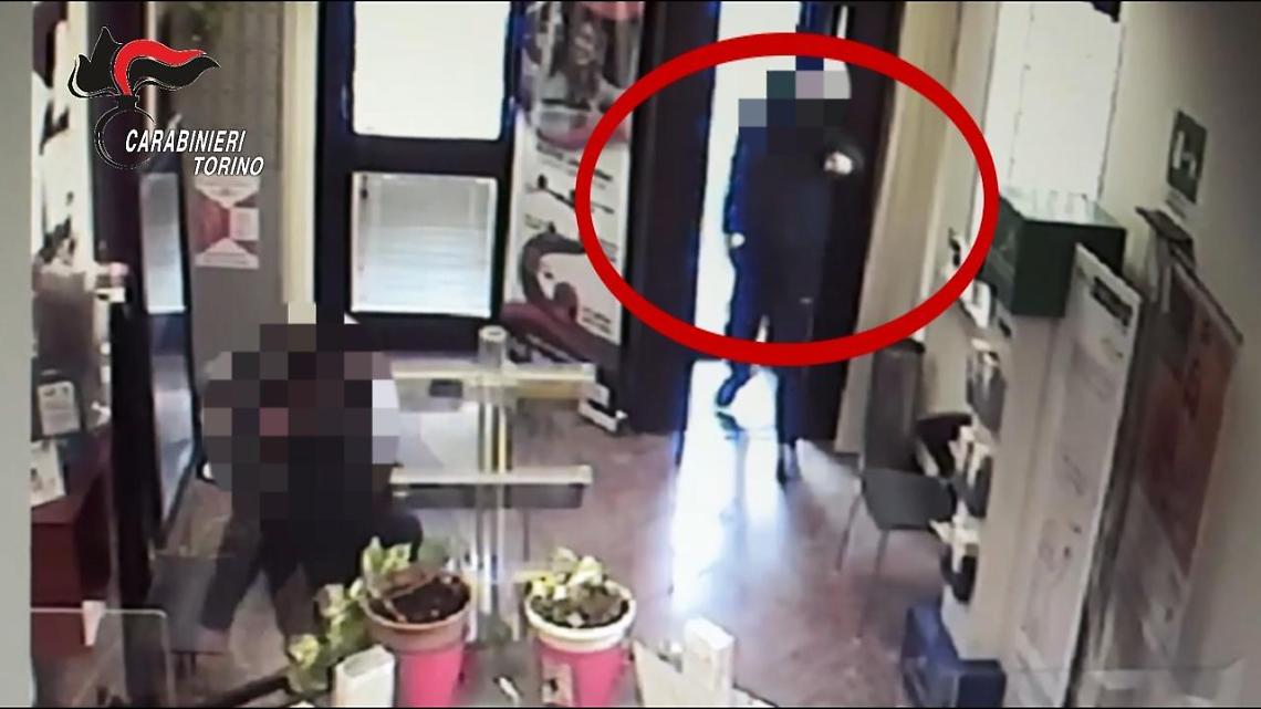 Dna sull’auto rubata a Carignano: un dettaglio collega un torinese alla "banda palermitana" delle rapine