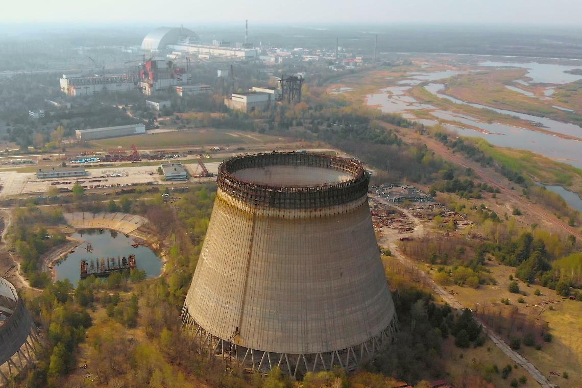 Chernobyl, il colpo di drone che fa tremare l’Europa: l’arco non sigilla più il Reattore 4