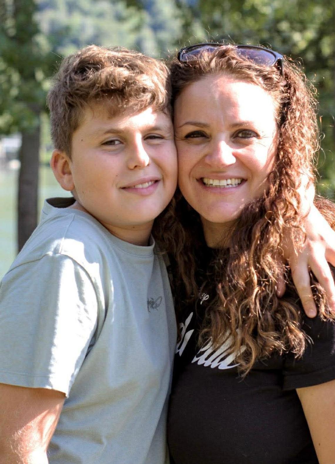 ‘Spenderai’: l’inno d’amore di Valeria per suo figlio Gabriele, un coraggio che diventa musica contro la Sindrome di Tourette