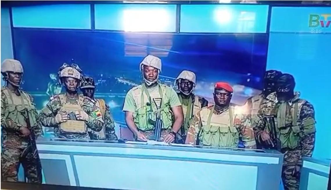 Benin, fallisce un golpe all’alba: militari in TV, spari a Cotonou e 14 arresti