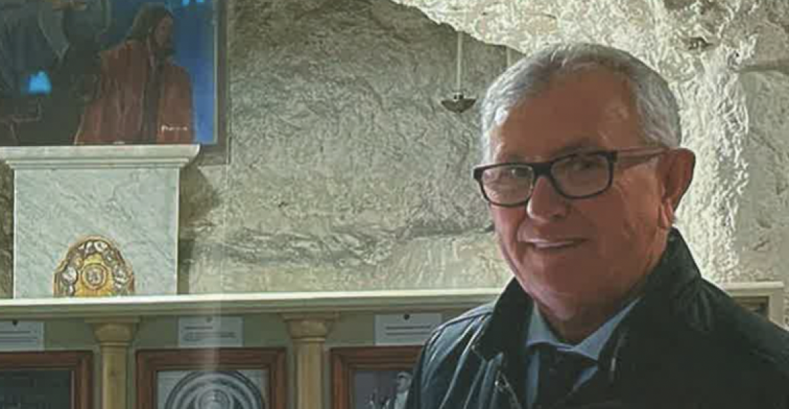 A Chivasso c’è solo una cosa più presente dei problemi: le foto del sindaco