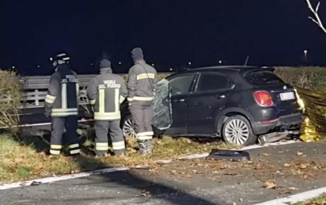 Neonata morta sulla A5, ombre su due auto che avrebbero lasciato la scena senza fermarsi