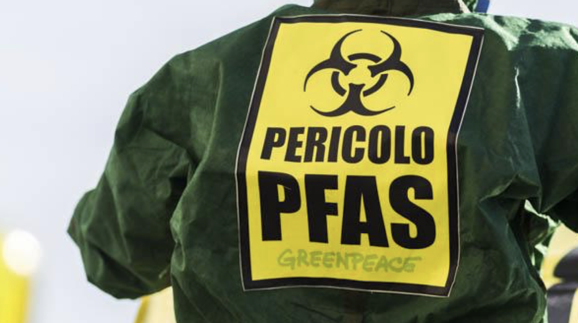 Italia avvelenata. Respiriamo "veleni" ogni giorno e non ce ne accorgiamo