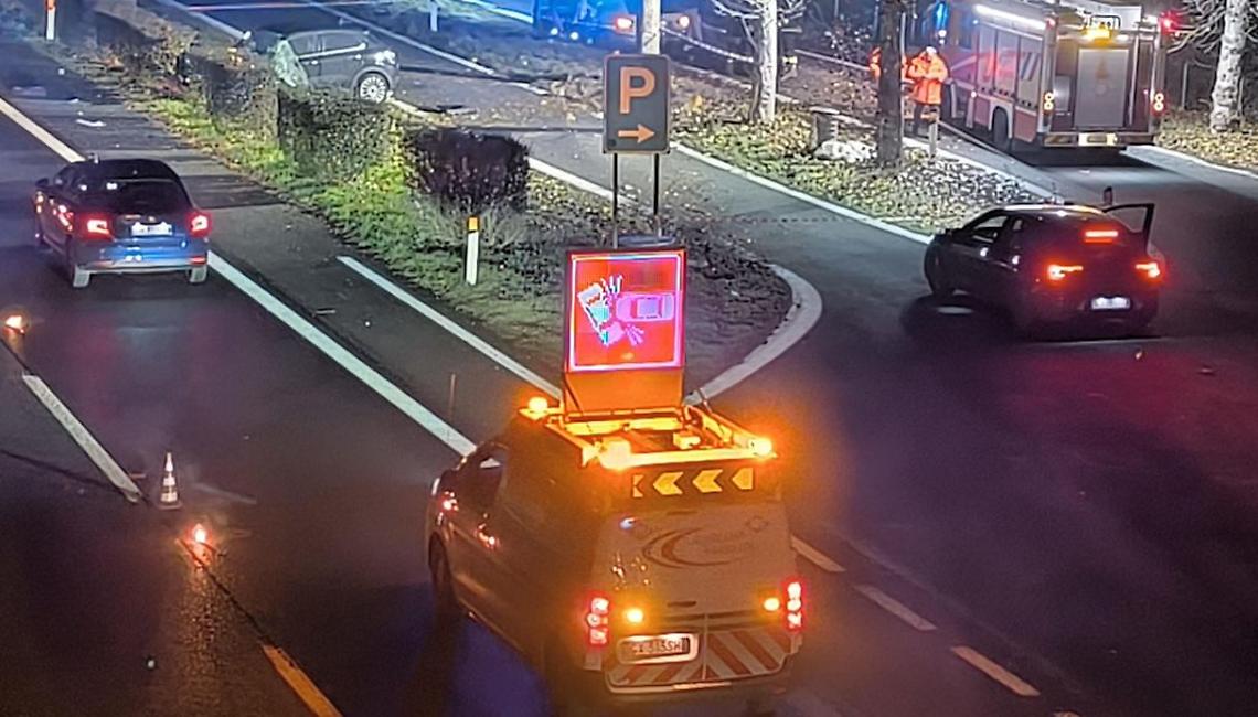 A5, la bambina sbalzata e uccisa a Volpiano: spunta il furgone che avrebbe provocato l’incidente e una terza auto che l’avrebbe investita