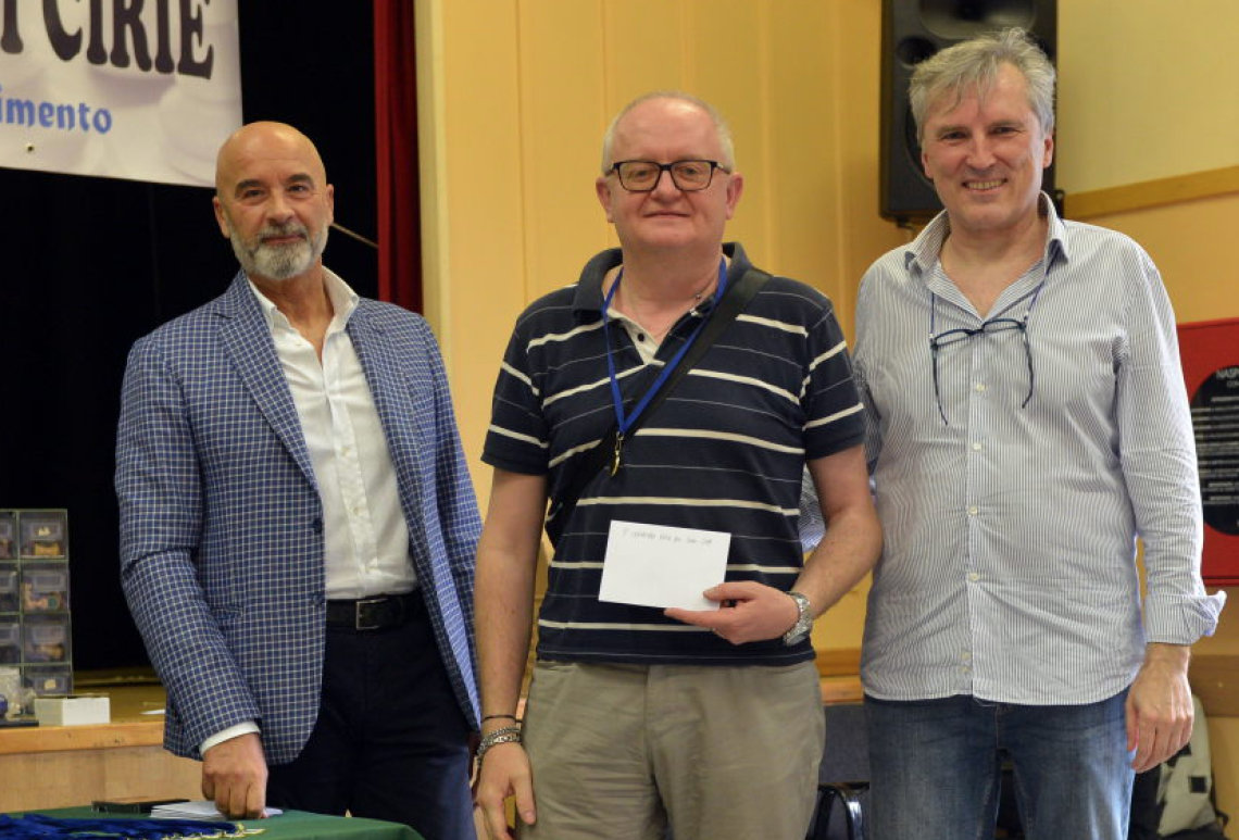 Il Maestro Silvano Saccona, al centro tra l'assessore Fossati e il presidnte del Circolo, Risso