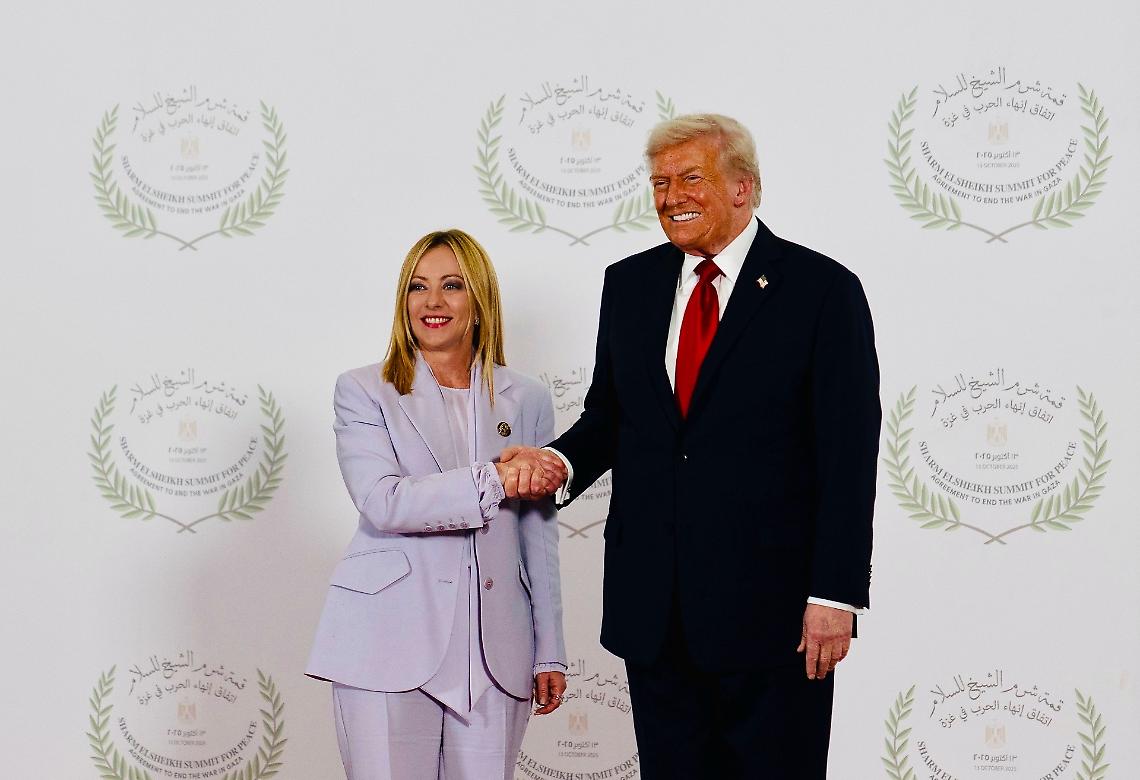 Trump domina l’Europa: i leader UE scompaiono nella nuova classifica sull’influenza