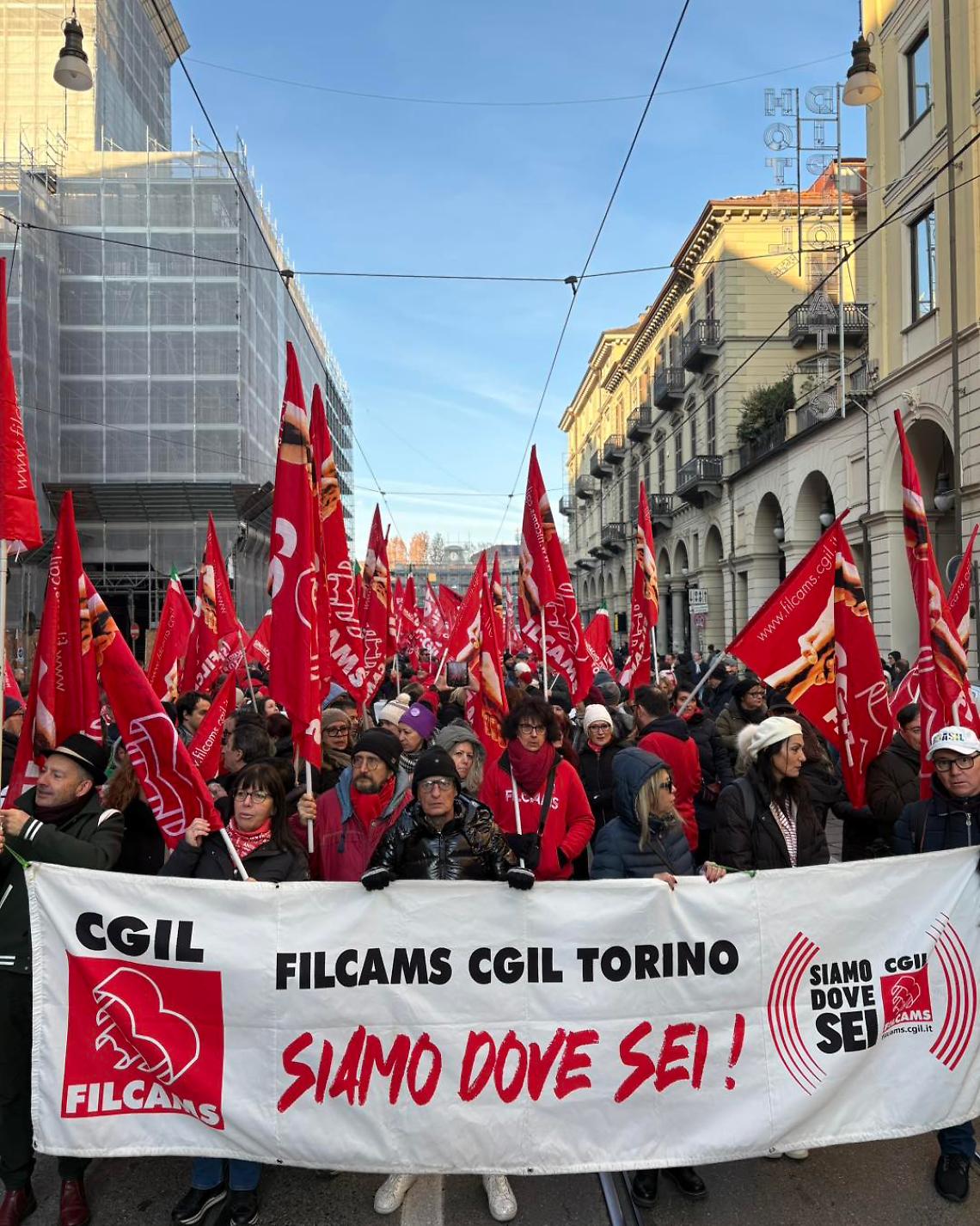 Sciopero generale Cgil, oltre 20 mila in piazza in Piemonte