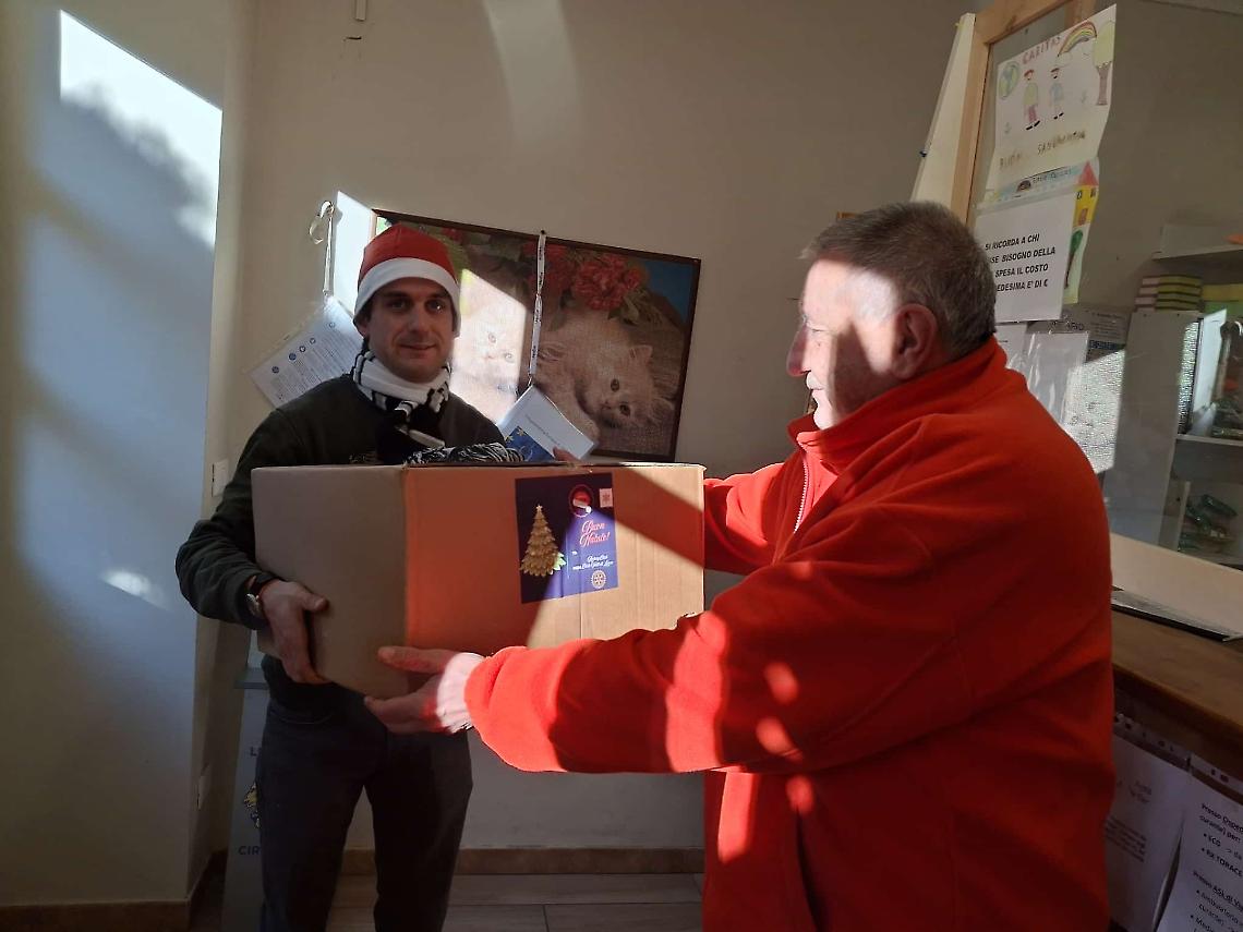 Un pranzo, un sorriso: il Rotary al fianco della Caritas di Ciriè