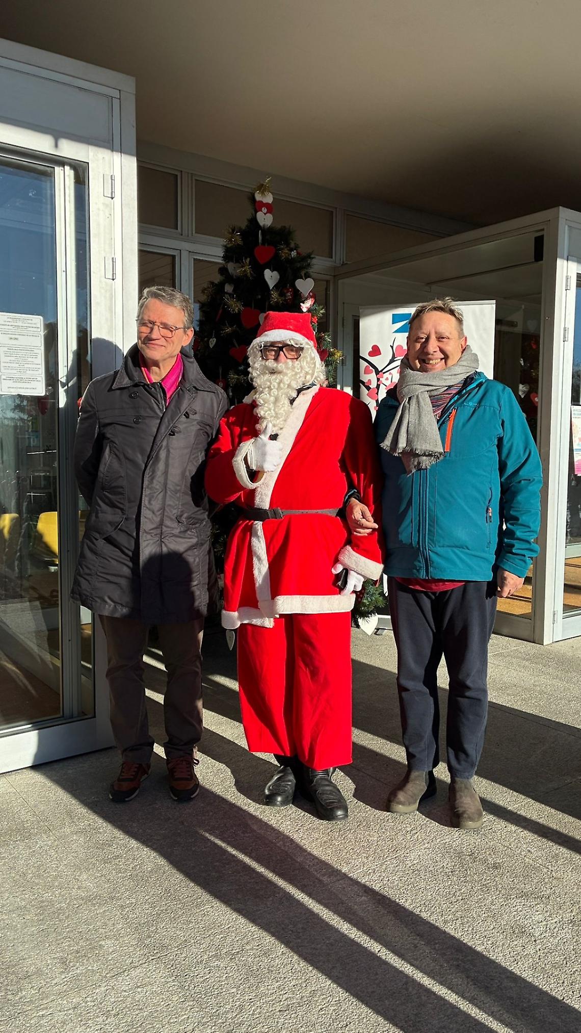 Babbi Natale in moto, ieri Lanzo ha scelto la solidarietà