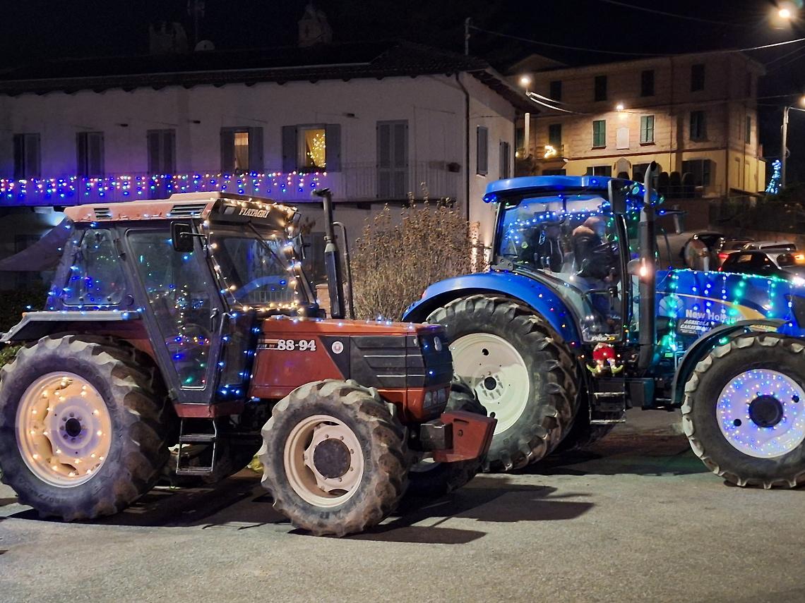 Natale tra trattori, musica e memoria contadina