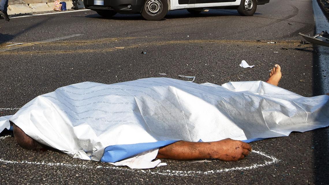 Sai quanta gente muore ogni anno sulle strade? L&rsquo;equivalente di un&rsquo;intera cittadina che scompare sull&rsquo;asfalto